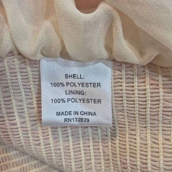 Tularosa Women's Cream & Pink Poly Georgette Top NEW - Picture 15 of 15